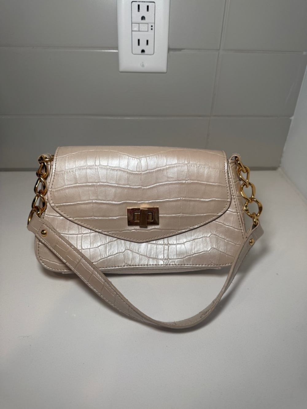 Vintage Charter Club Chic Croc-Embossed Shoulder Bag in Beige with Gold Accent